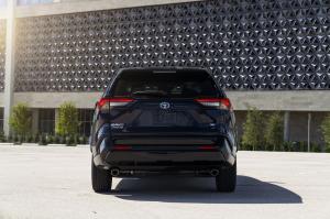 Toyota RAV4 Prime SE 2020 года 